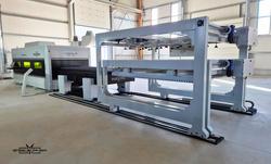 Lastaus- ja purkulaite