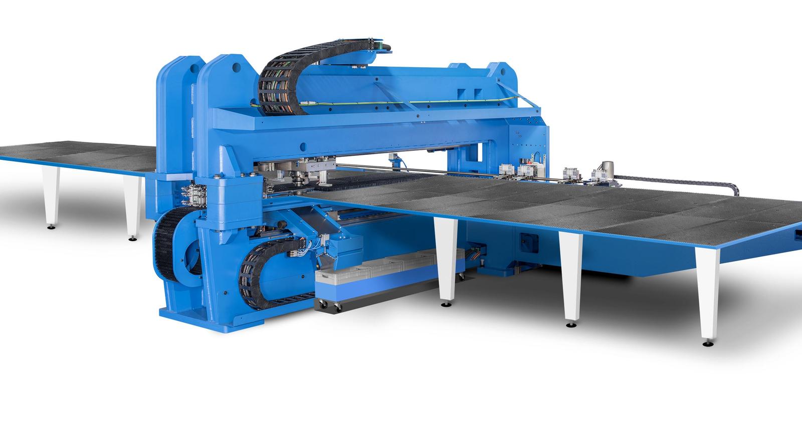 Boschert GmBh Multipunch Taloudellinen ja vankkarakenteinen tarkkuusl&auml;vistyskone 64 ty&ouml;kalulla