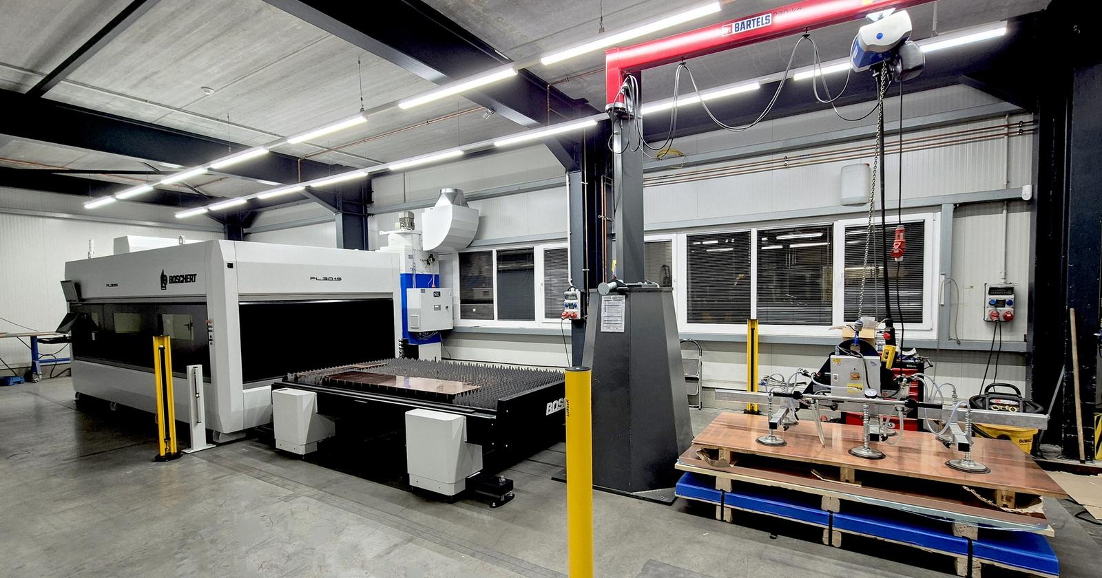 Automaattinen levyn lastausj&auml;rjestelm&auml;